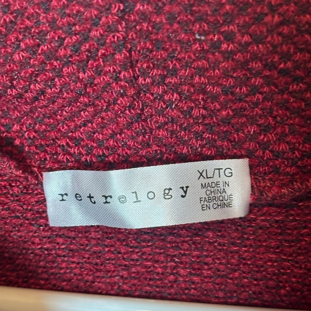 retrology cowl neck sweater. Red. Size xL 69%acrylic 28% polyester 3% spandex - Picture 3 of 9